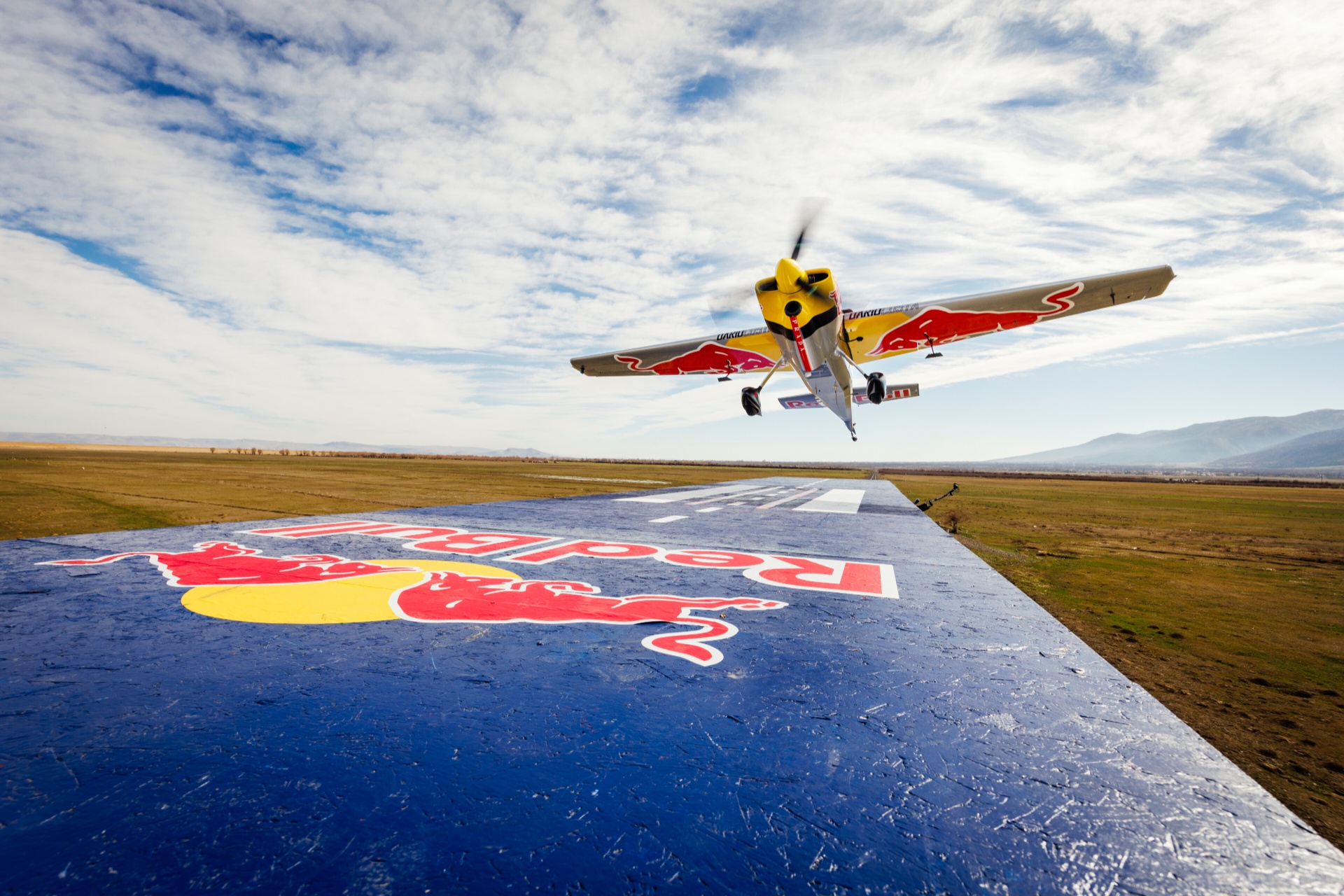 Redbull - Cargo Train