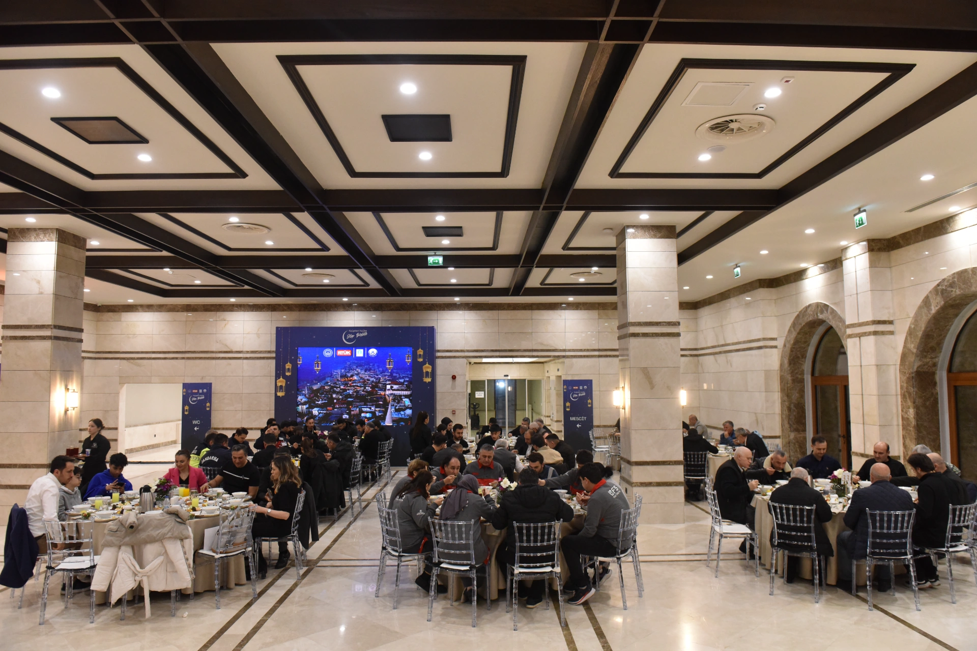Rtük Darulaceze İftar Sofrası